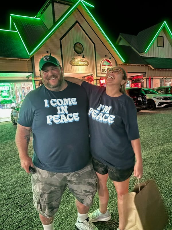 I Come In Peace & I'm Peace Funny Couples Shirts